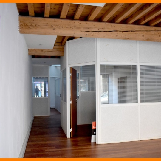 Annonces CROIXROUSSE : Local / Bureau | MIRIBEL (01700) | 113.00m2 | 299 000 € 