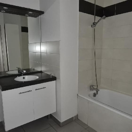  Annonces CROIXROUSSE : Appartement | PIERRE-BENITE (69310) | 55 m2 | 190 000 &euro; 