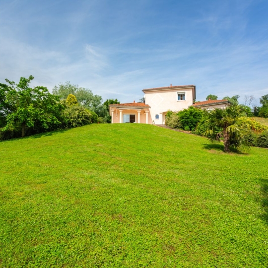 Annonces CROIXROUSSE : Maison / Villa | FLEURIEUX-SUR-L'ARBRESLE (69210) | 134.00m2 | 690 000 € 
