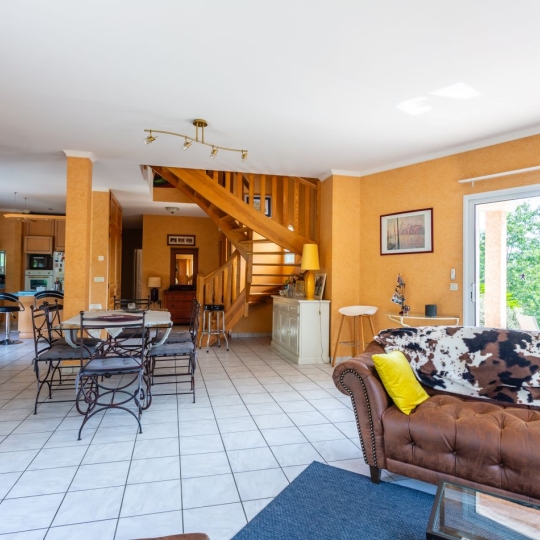  Annonces CROIXROUSSE : Maison / Villa | FLEURIEUX-SUR-L'ARBRESLE (69210) | 134 m2 | 690 000 &euro; 