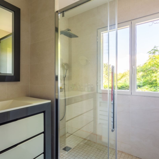  Annonces CROIXROUSSE : Maison / Villa | FRANCHEVILLE (69340) | 175 m2 | 895 000 &euro; 