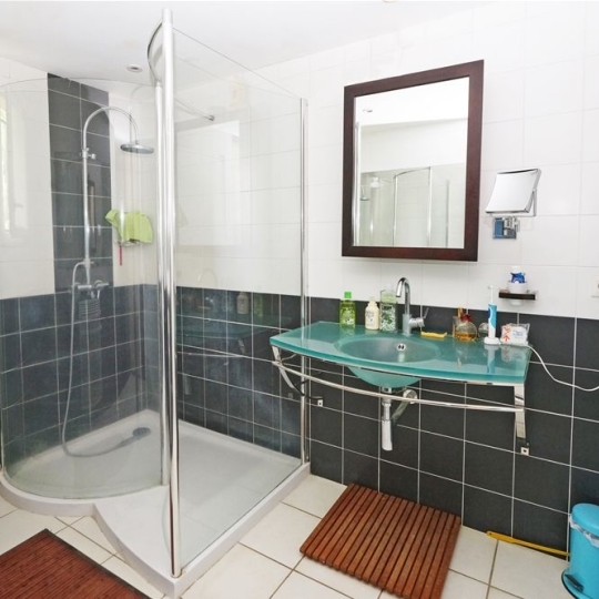  Annonces CROIXROUSSE : Maison / Villa | FLEURIEUX-SUR-L'ARBRESLE (69210) | 155 m2 | 495 000 &euro; 