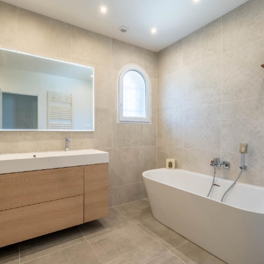  Annonces CROIXROUSSE : House | CHAPONOST (69630) | 176 m2 | 897 000 &euro; 