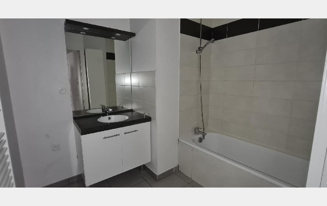 Annonces CROIXROUSSE : Appartement | PIERRE-BENITE (69310) | 55 m2 | 190 000 &euro; 