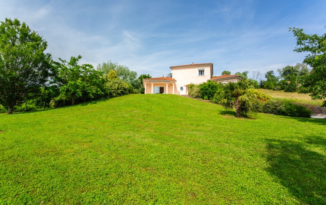 Annonces CROIXROUSSE : Maison / Villa | FLEURIEUX-SUR-L'ARBRESLE (69210) | 134 m2 | 690 000 &euro; 