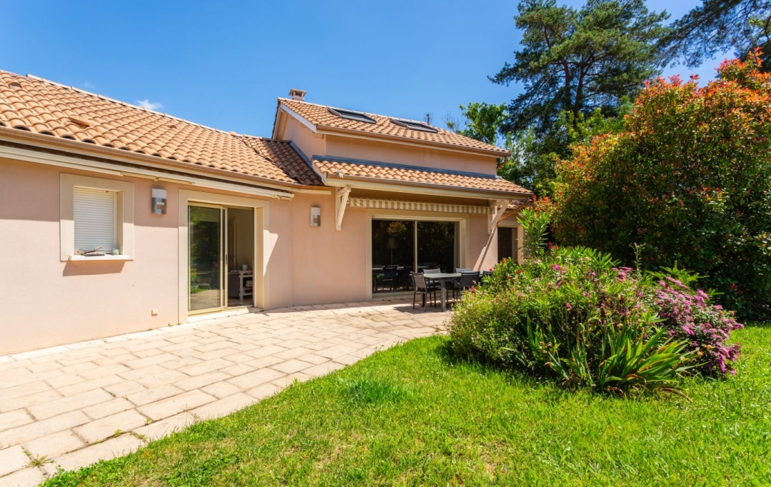 Annonces CROIXROUSSE : Maison / Villa | FRANCHEVILLE (69340) | 175 m2 | 895 000 &euro; 