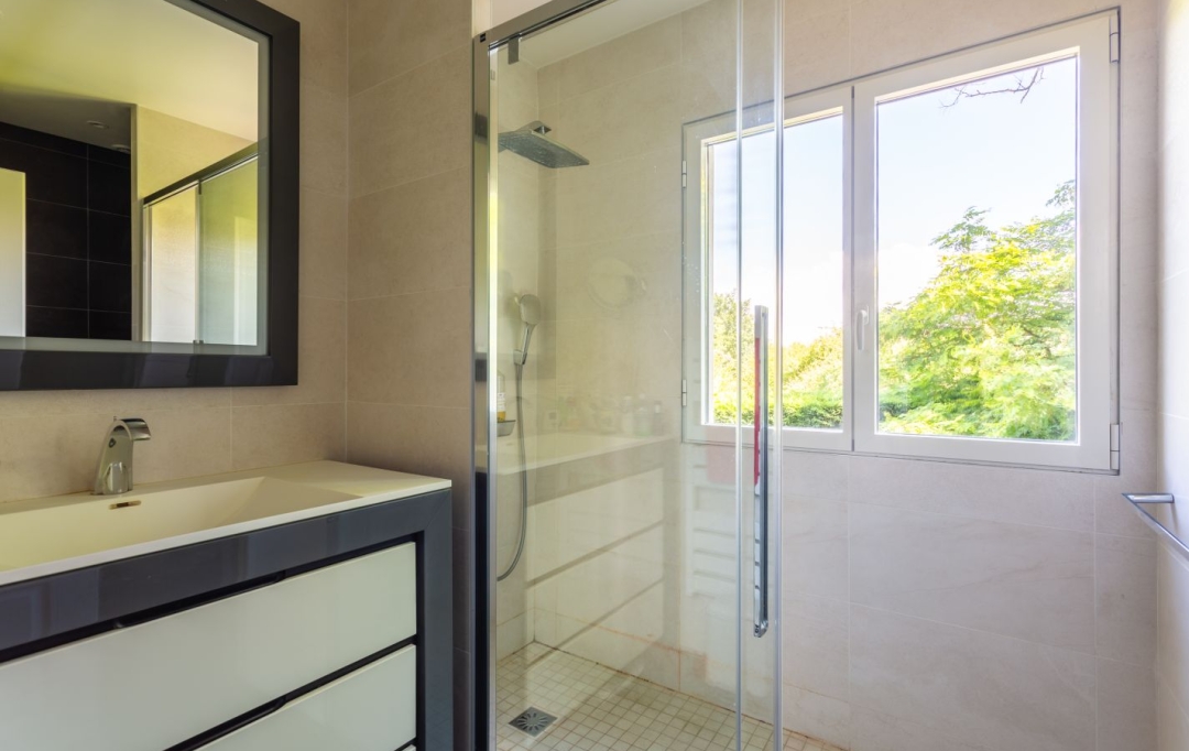Annonces CROIXROUSSE : Maison / Villa | FRANCHEVILLE (69340) | 175 m2 | 895 000 &euro; 