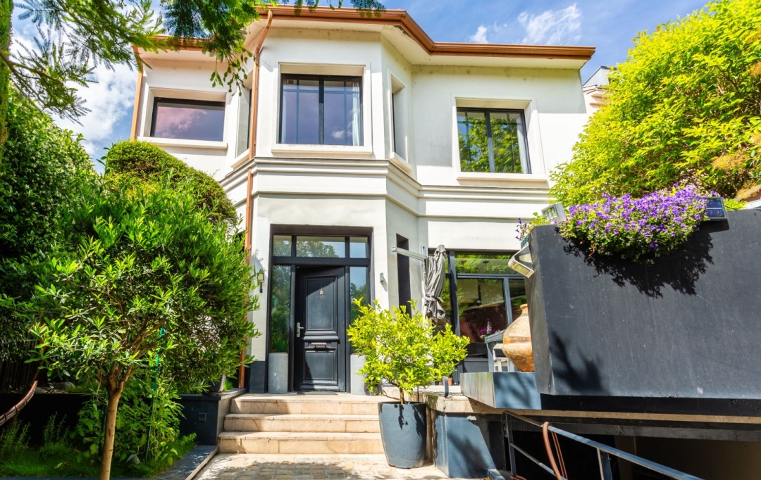 Annonces CROIXROUSSE : Maison / Villa | LYON (69003) | 120 m2 | 980 000 &euro; 
