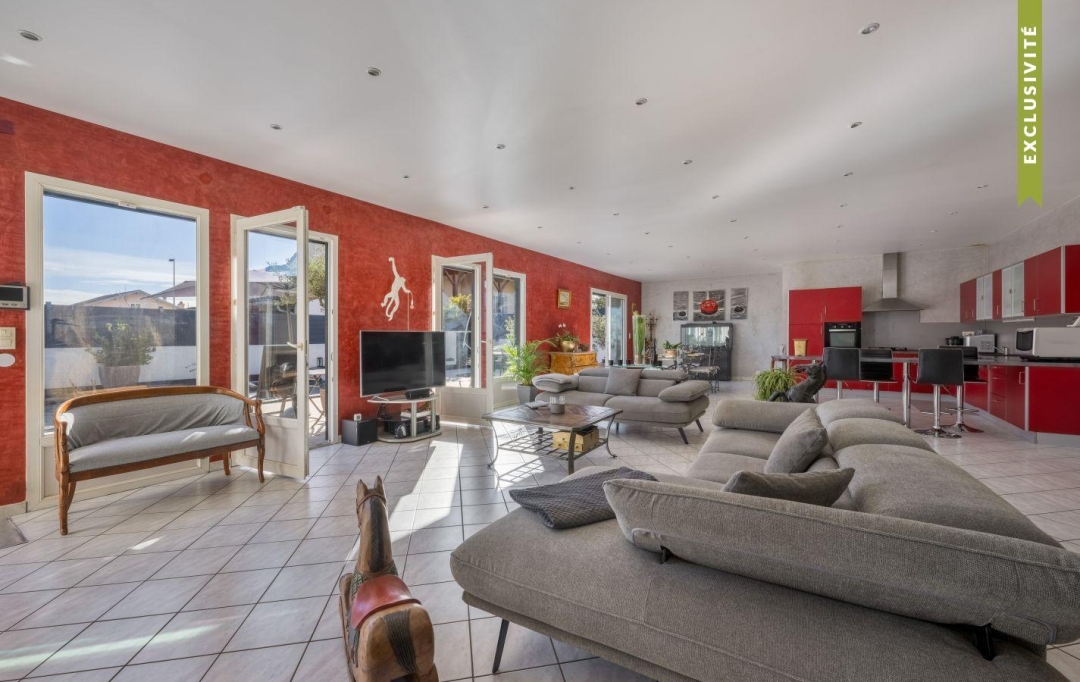 Annonces CROIXROUSSE : Maison / Villa | DECINES-CHARPIEU (69150) | 384 m2 | 790 000 &euro; 