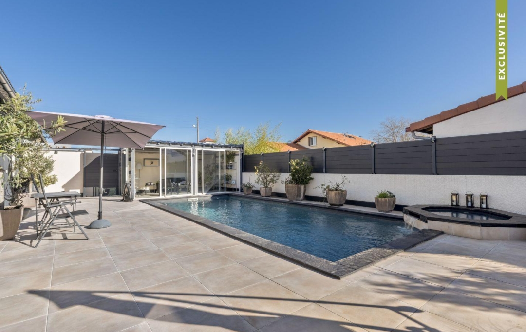 Annonces CROIXROUSSE : Maison / Villa | DECINES-CHARPIEU (69150) | 384 m2 | 790 000 &euro; 