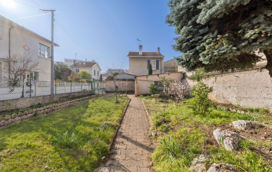 Annonces CROIXROUSSE : Maison / Villa | LYON (69003) | 37 m2 | 350 000 &euro; 