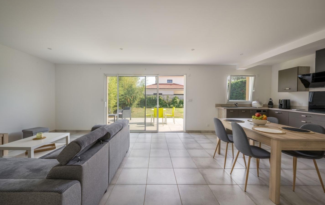 Annonces CROIXROUSSE : Maison / Villa | CHASSIEU (69680) | 106 m2 | 398 000 &euro; 