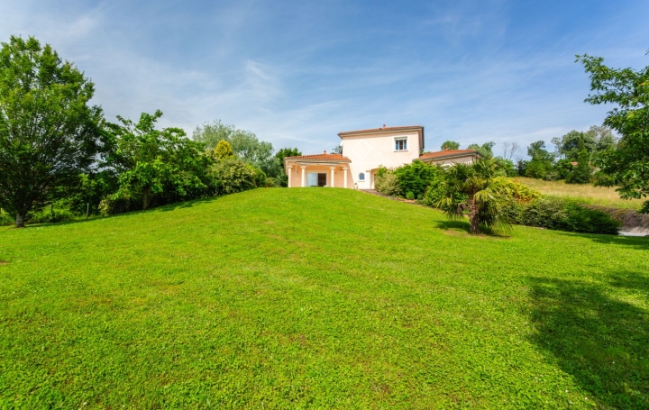  Annonces CROIXROUSSE Maison / Villa | FLEURIEUX-SUR-L'ARBRESLE (69210) | 134 m2 | 795 000 € 