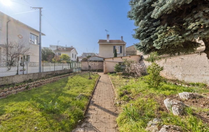  Annonces CROIXROUSSE Maison / Villa | LYON (69003) | 37 m2 | 350 000 € 