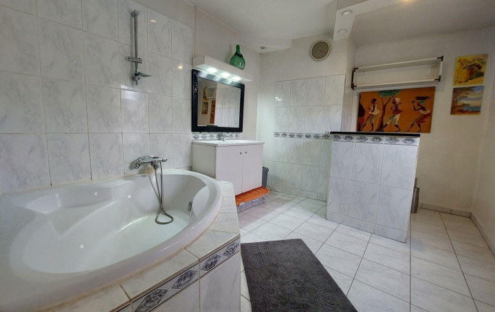 Annonces CROIXROUSSE : Apartment | ALBIGNY-SUR-SAONE (69250) | 130 m2 | 330 000 € 